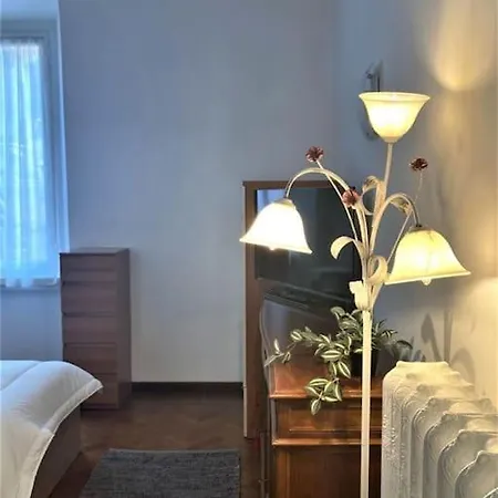 Stradivari 10 Bright Apartment Milan