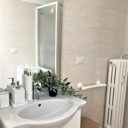 Apartment Stradivari 10 Bright Milan